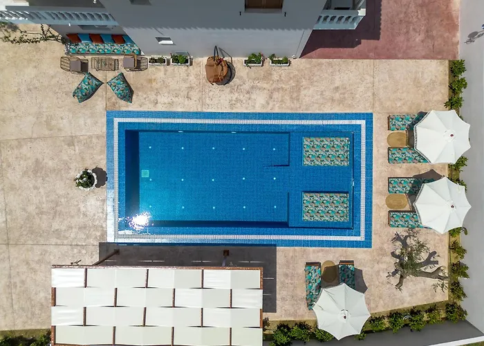 Loula\'S Villa
